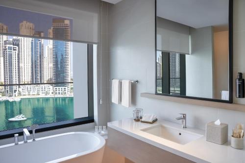 Vida Dubai Marina & Yacht Club