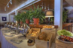 Spruce Point Inn Resort and Spa