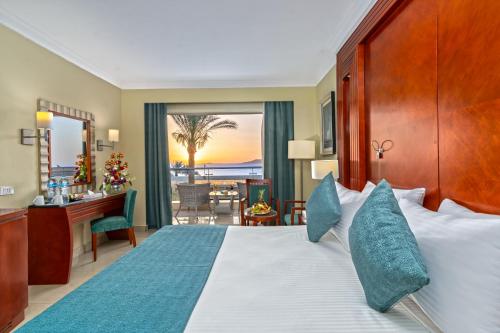 Xperience Sea Breeze Resort